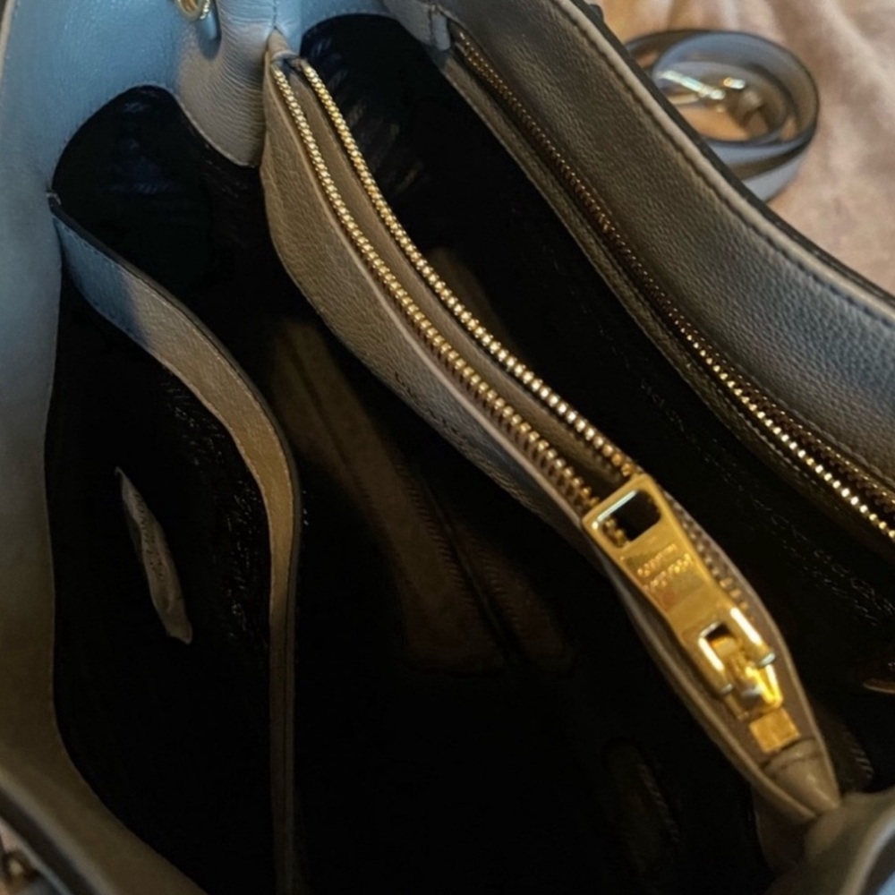 Prada Vitello Daino - Picture 9 of 13